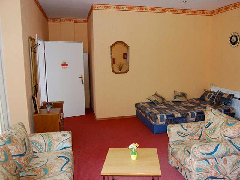 Ferienwohnungen Haus Mecklenburg Elmenhorst/Lichtenhagen Екстериор снимка